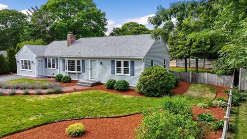 106 White Rock Rd, Yarmouth Port, MA, 02675-2315 | Card Image