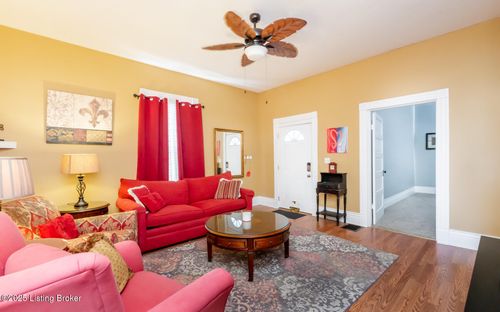 10101 Snively Ave, Louisville, KY, 40299-3114 | Card Image