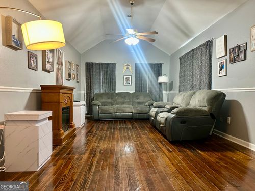 4240 White Tail Way, Blackshear, GA, 31516-5206 | Card Image