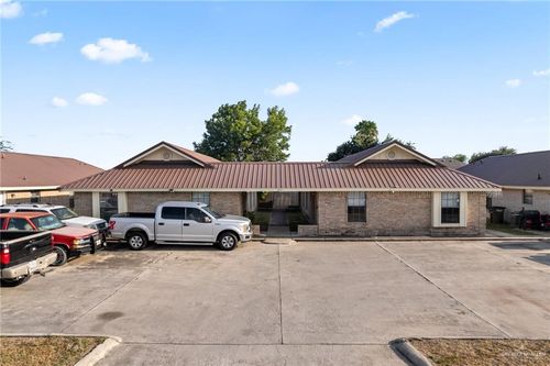 409 Date Palm St, Donna, TX, 78537-2354 | Card Image