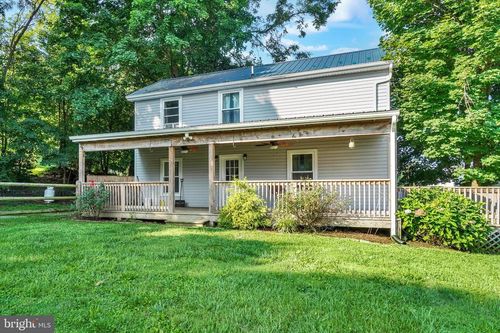 1004 Main St, DELTA, PA, 17314-8949 | Card Image