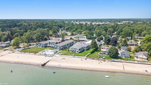 4510 Lakeshore Rd, Fort Gratiot, MI, 48059-3562 | Card Image