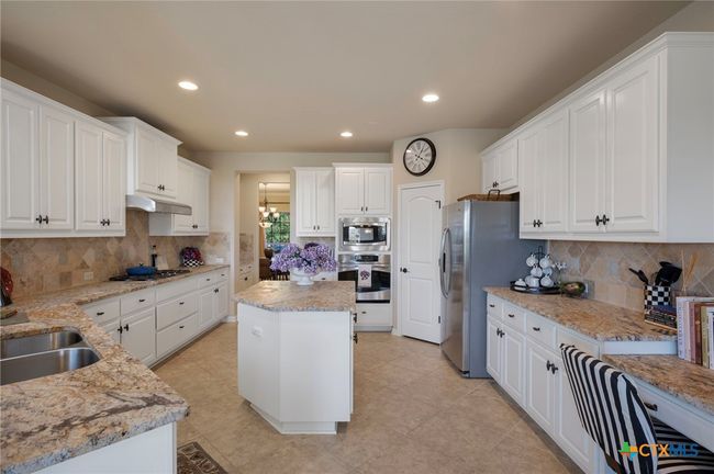 182 Emma Loop, House other with 4 bedrooms, 4 bathrooms and null parking in Austin TX | Image 6