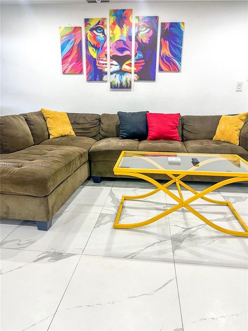 0-2450 Garfield St, Hollywood, FL, 33020-3408 | Card Image