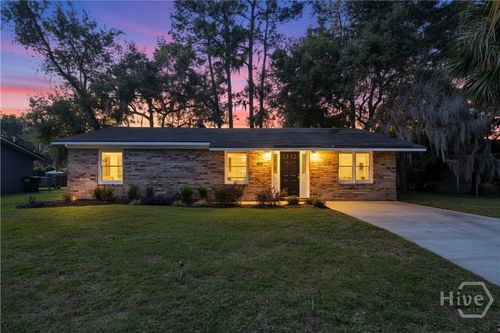 11 Ossabaw Rd, Savannah, GA, 31410-3018 | Card Image