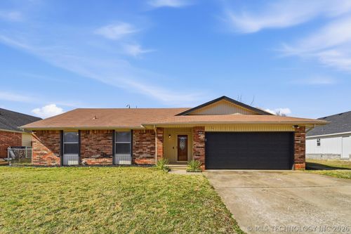 2826 S 138th East Ave, Tulsa, OK, 74134-3051 | Card Image