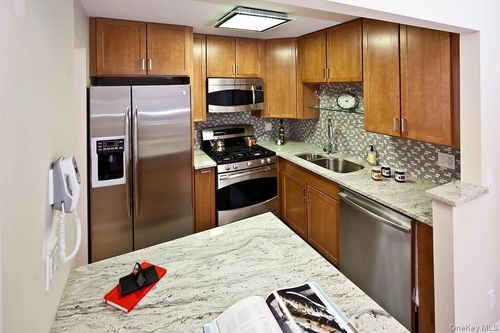 6a-116-11 Curzon Rd, Richmond Hill, NY, 11418-3496 | Card Image