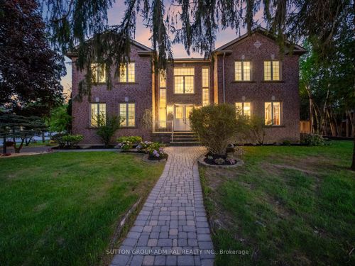 8 Tivoli Ave, Richmond Hill, ON, L4C0C6 | Card Image
