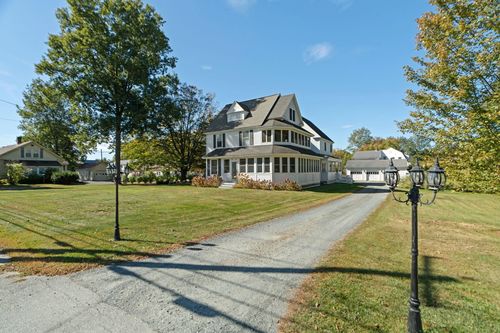 137 N Main St, West Lebanon, NH, 03784-1110 | Card Image