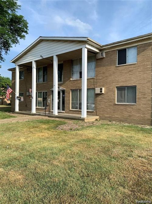 26415 W 7 Mile Rd, Redford, MI, 48240-1982 | Card Image