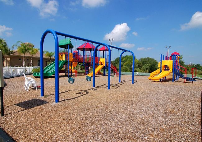 12358 Lavender Loop, House other with 4 bedrooms, 3 bathrooms and null parking in BRADENTON FL | Image 51