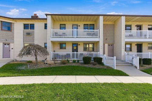 35 Wharfside Dr, Monmouth Beach, NJ, 07750-1242 | Card Image