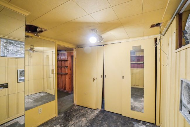 2155 Avondale St, House other with 3 bedrooms, 3 bathrooms and null parking in Sylvan Lake MI | Image 32