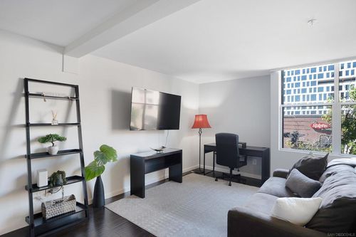unit-307-101 Market St, San Diego, CA, 92101-6812 | Card Image