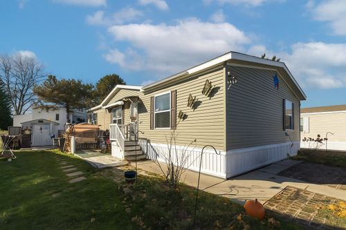 330 Oak Rdg, Mason, MI, 48854-2507 | Card Image