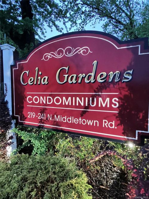 d-235 N Middletown Rd, Pearl River, NY, 10965-1136 | Card Image