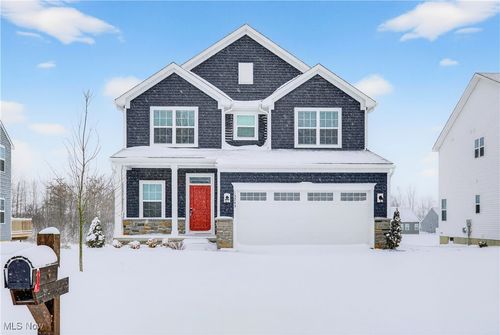 15243 Woodsong Dr, Middlefield, OH, 44062-9013 | Card Image