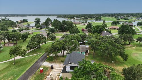 102 Huron Trl, Lake Kiowa, TX, 76240-9559 | Card Image