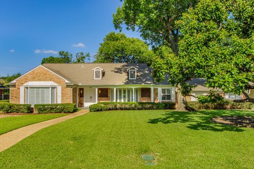 11211 Wonderland Trl, Dallas, TX, 75229-3946 | Card Image