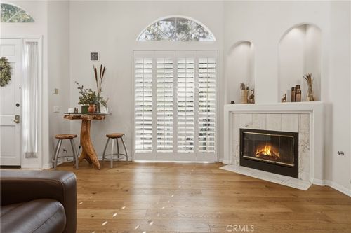 11-5340 Las Virgenes Rd, Calabasas, CA, 91302-2693 | Card Image