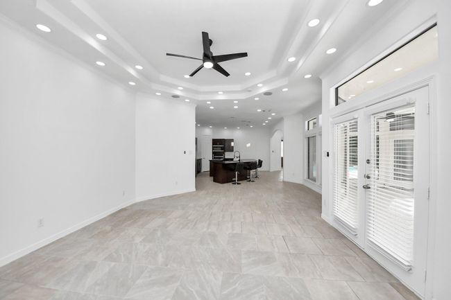 Second view of living area | Image 15