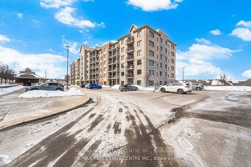 114-778 Laurelwood Dr, Waterloo, ON, N2V0G3 | Card Image