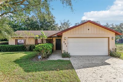 501 Cherry Tree Street, House other with 3 bedrooms, 2 bathrooms and null parking in Eustis FL | Image 1