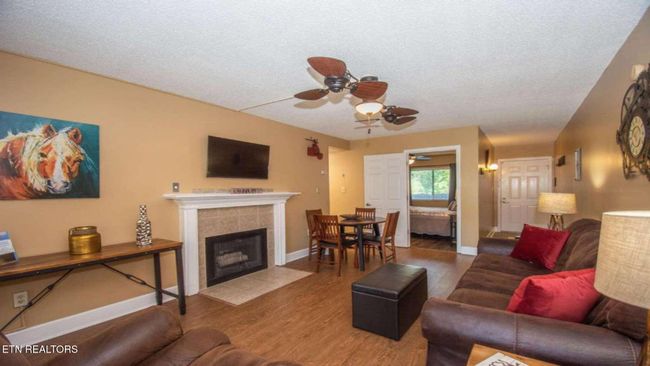 101 - 102 Baskins Creek Byp, Condo with 2 bedrooms, 2 bathrooms and null parking in Gatlinburg TN | Image 8