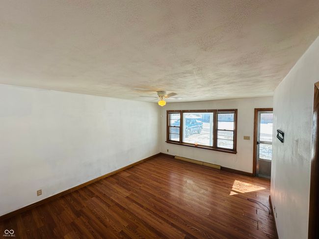 403 E Washington St, House other with 3 bedrooms, 2 bathrooms and null parking in Loogootee IN | Image 7