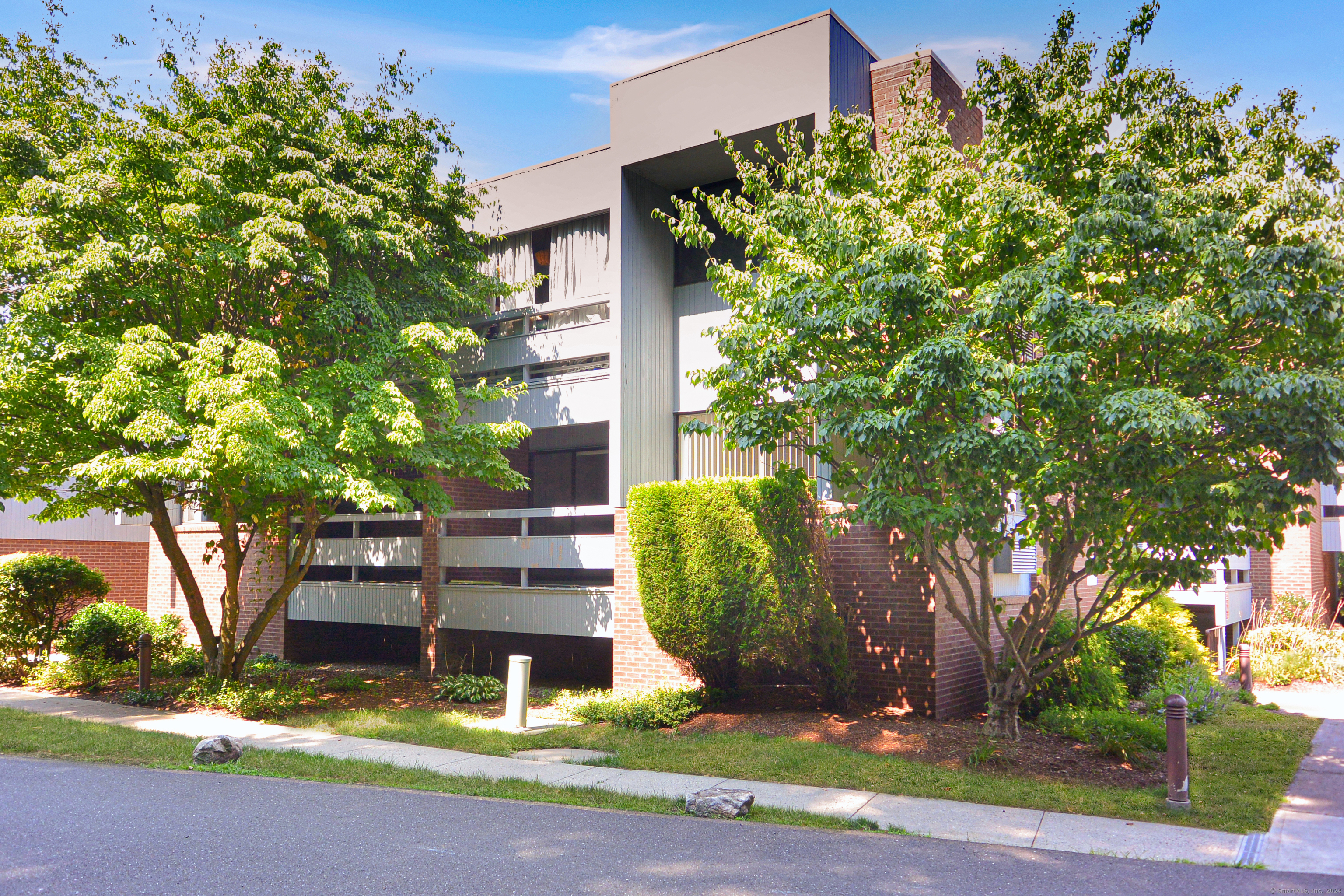 Wilton Crst, Wilton, CT 06897