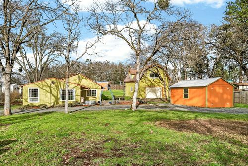 51 Sterling Creek Rd, Jacksonville, OR, 97530-9045 | Card Image