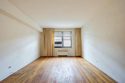 apt-504-32 91st St, East Elmhurst, NY, 11369-2323 | Card Image