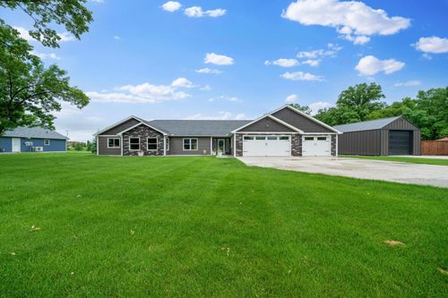4024 Rosewood Ln Se, Alexandria, MN, 56308-4203 | Card Image