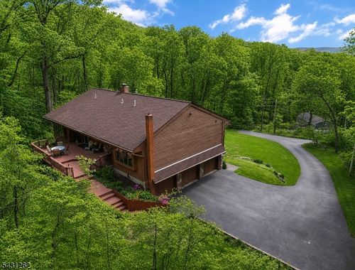 7 Sheba Dr, Sussex, NJ, 07461-4829 | Card Image
