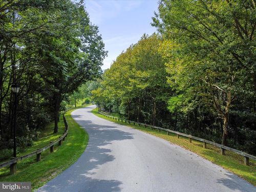 13865 Trailside Ln, MERCERSBURG, PA, 17236-8717 | Card Image