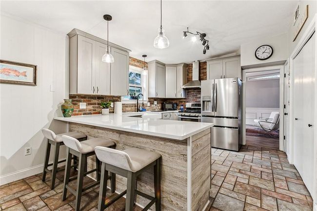 OPEN AND SPACIOUS | Image 6