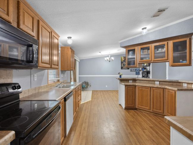 403 Se County Road 3048 C, House other with 3 bedrooms, 2 bathrooms and null parking in Corsicana TX | Image 7