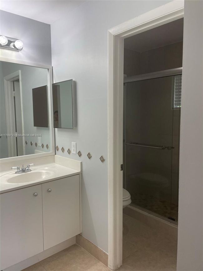 4432 - 4432 Dogwood Cir, House other with 3 bedrooms, 2 bathrooms and null parking in Weston FL | Image 16