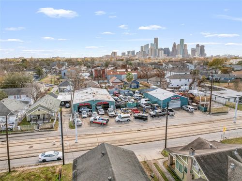 902 Boundary St, Houston, TX, 77009-7821 | Card Image