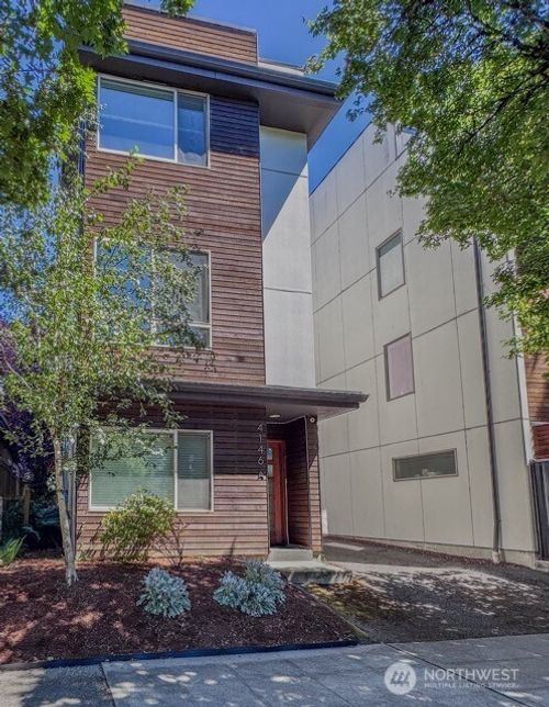 a-4146 25th Ave Sw, Seattle, WA, 98106-1233 | Card Image