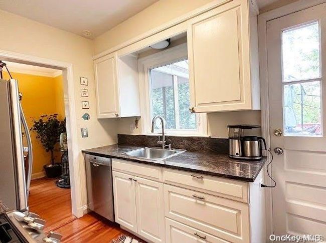 25 Bayview Ct, House other with 2 bedrooms, 2 bathrooms and null parking in Manhasset NY | Image 6