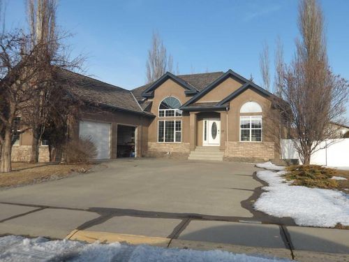 39 Ashley Close, Red Deer, AB, T4R2X3 | Card Image