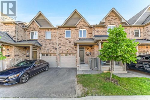 75-50 Edinburgh Dr, Brampton, ON, L6Y1N9 | Card Image