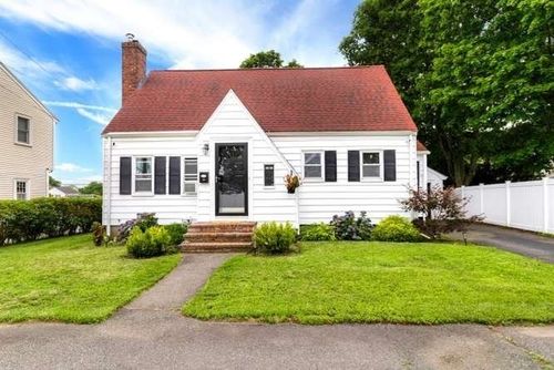 33 Sunnyside Park, Saugus, MA, 01906-3062 | Card Image