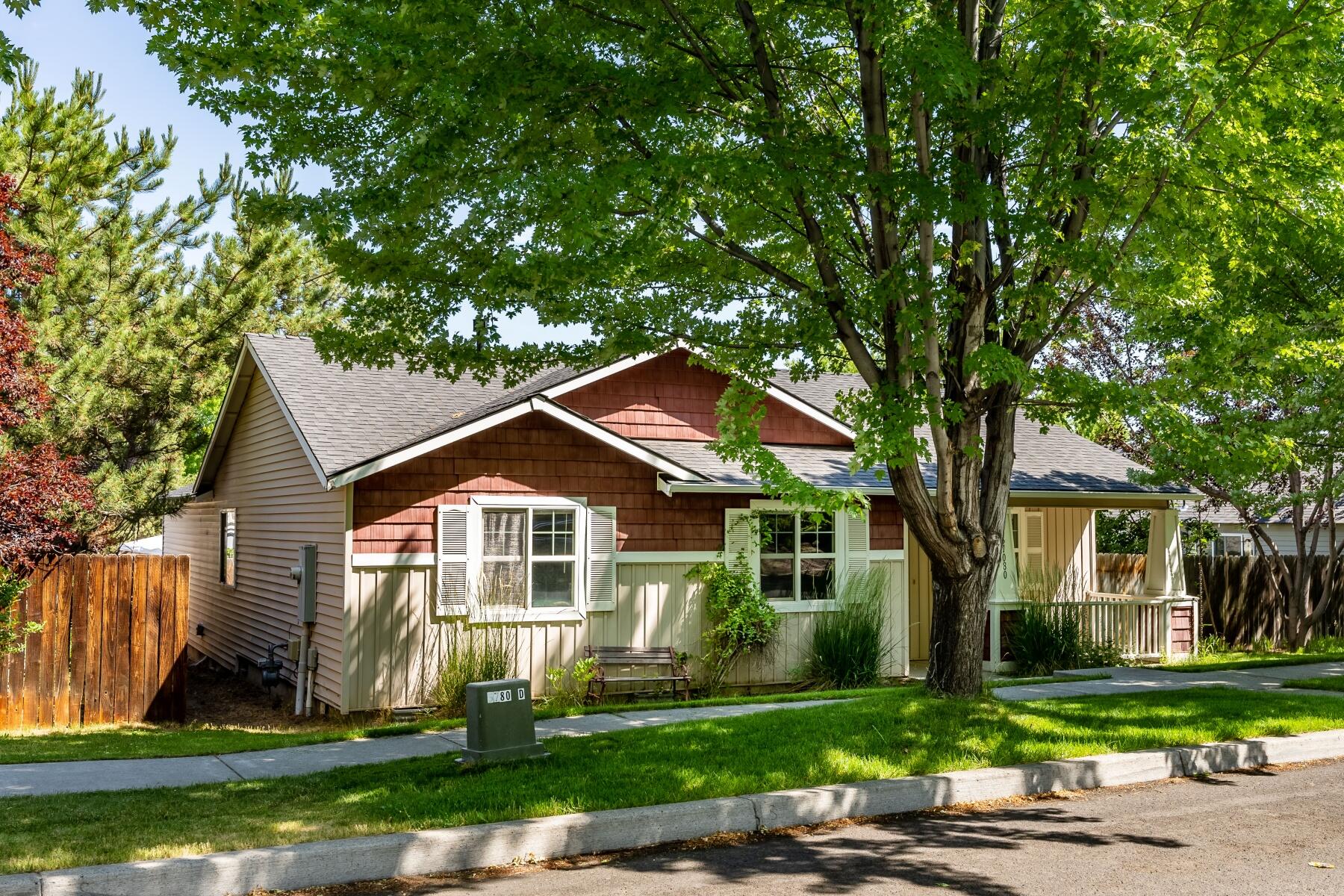 Larkspur Loop, Bend, OR 97702