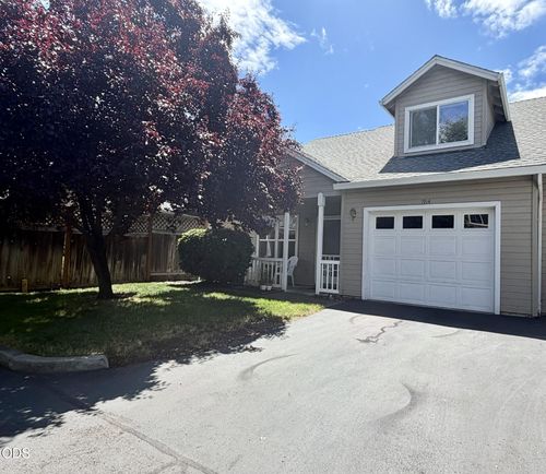 1914 Pebble Way, Medford, OR, 97504-5016 | Card Image