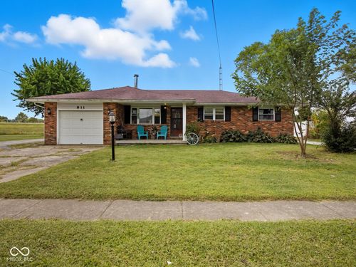 811 W 7th St, Greensburg, IN, 47240-8257 | Card Image