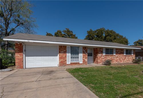 1804 E Wm J Bryan Pkwy, Bryan, TX, 77803-5047 | Card Image