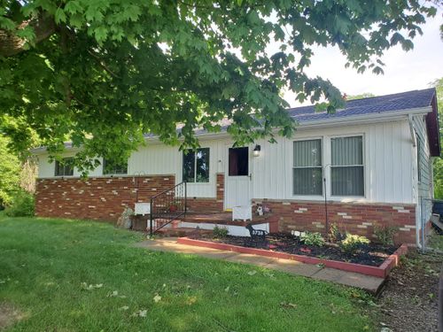 5738 Fairfield Beach Rd Ne, Thornville, OH, 43076-9107 | Card Image