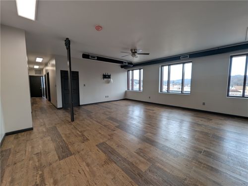 apt-3-101 E Lincoln Ave, Mc Donald, PA, 15057-1501 | Card Image